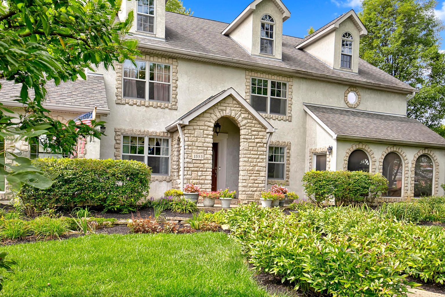 Leah Sells Homes